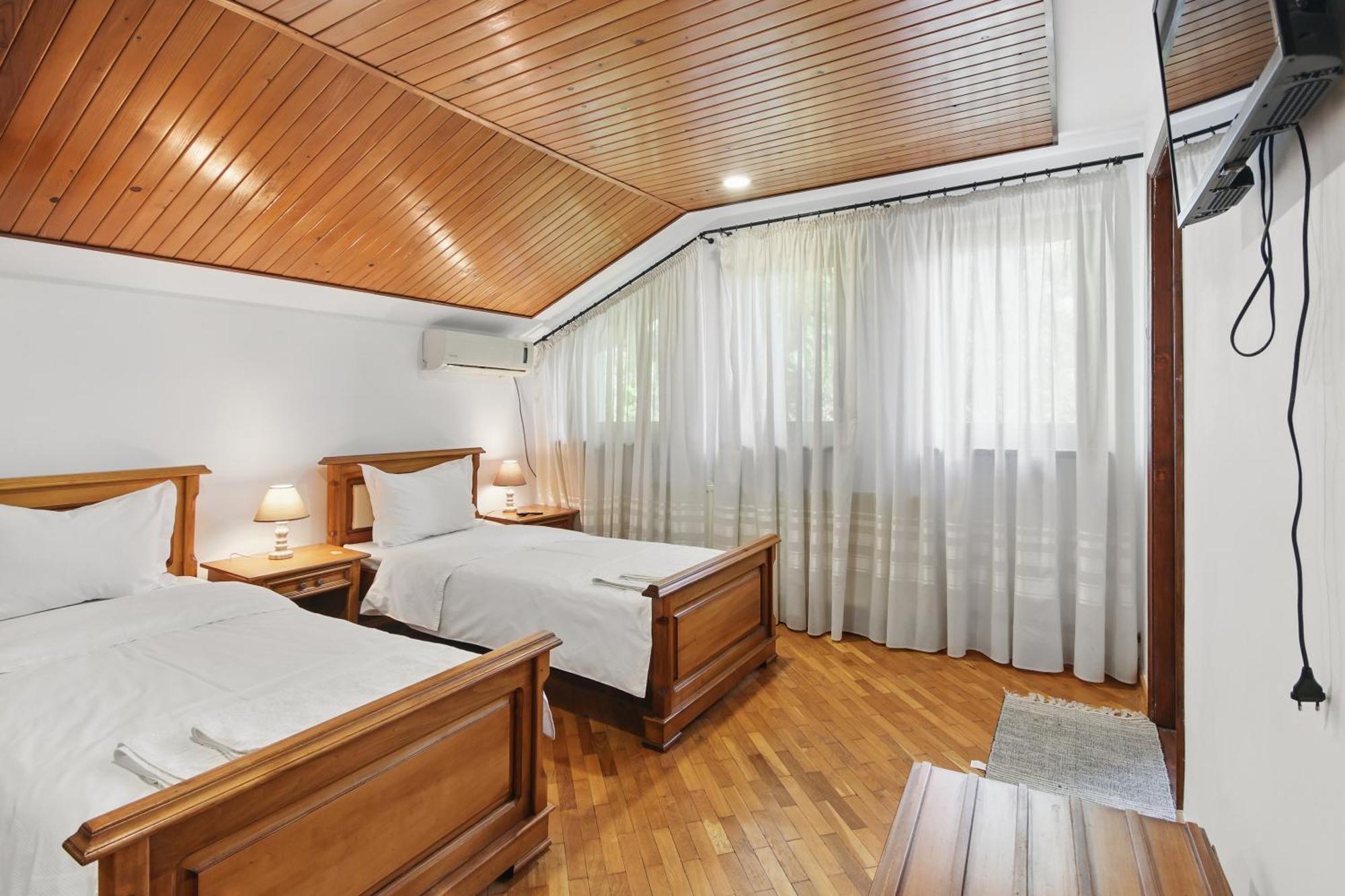 Casa Galand Hotel Parscov Luaran gambar