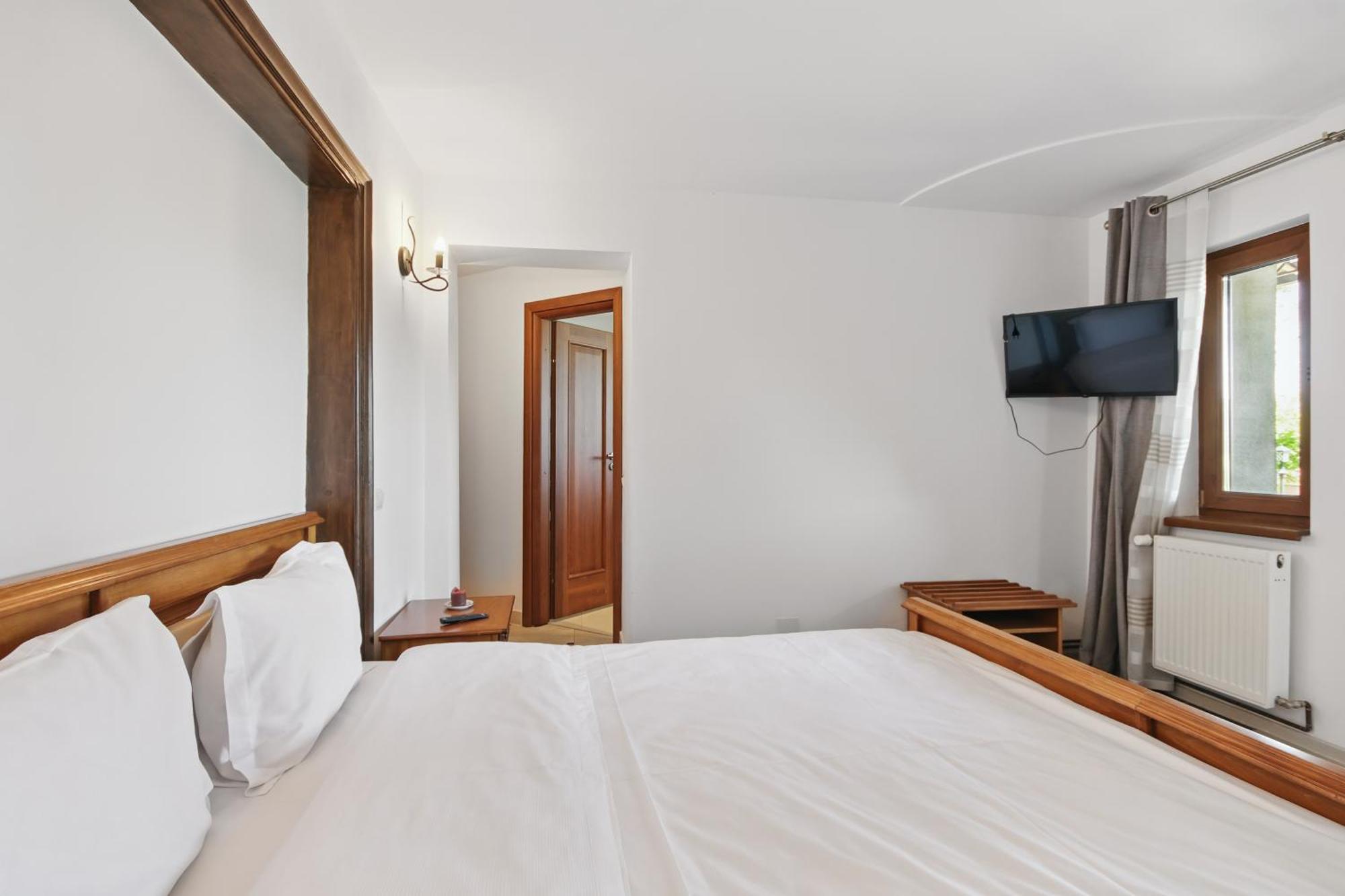 Casa Galand Hotel Parscov Luaran gambar